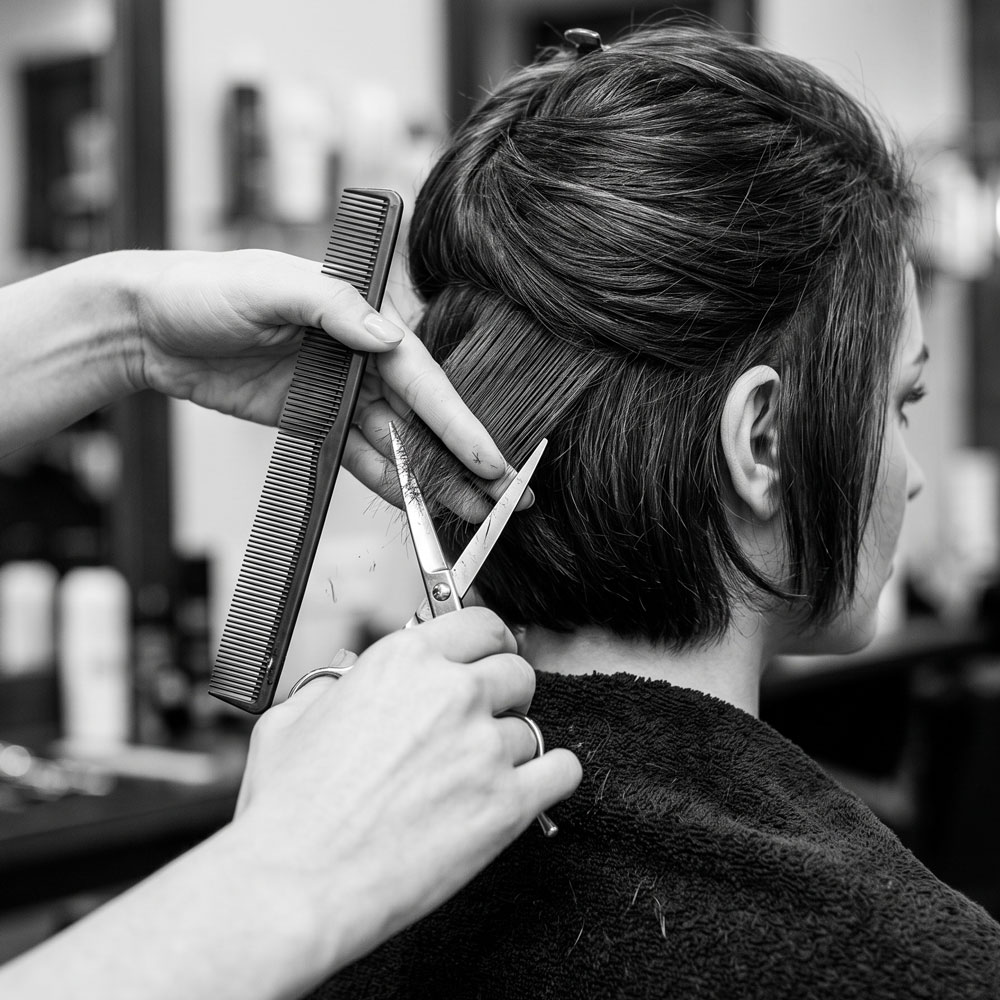 Dame beim Friseur